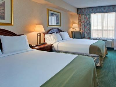 Express & By Ihg 2*